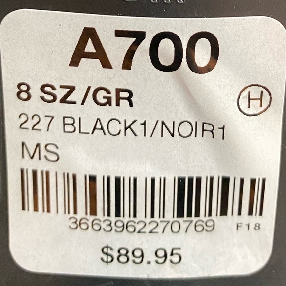 Brand new Le Chateau black pumps size 8 - Picture 7 of 7